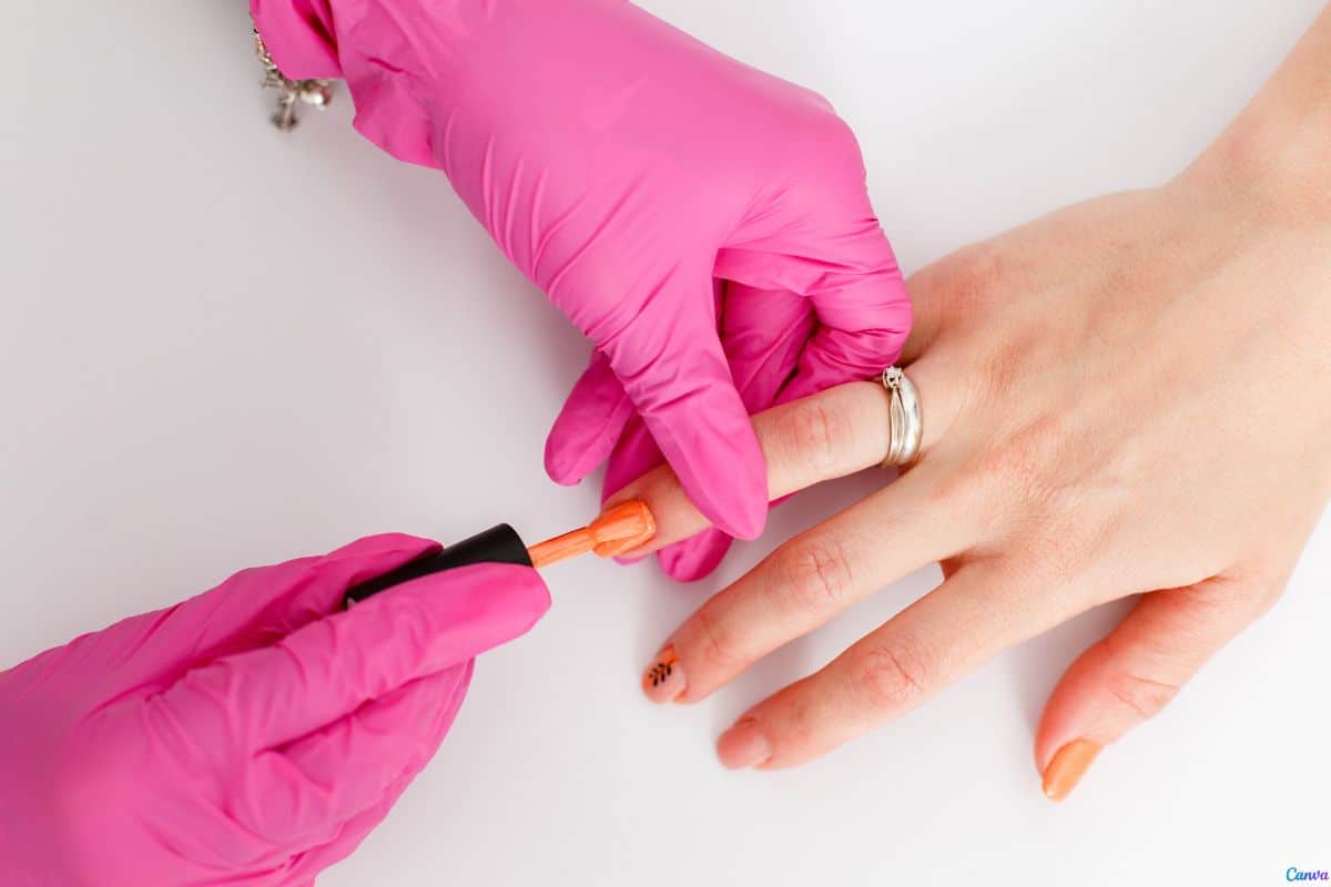 Como fazer arte nas unhas sem ter dom pra desenho