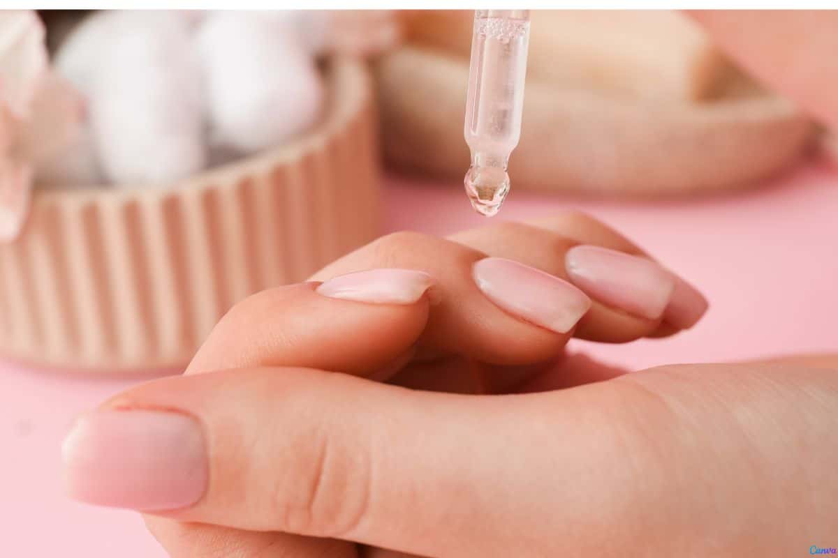 Como hidratar as cutículas sem deixar o dedo oleoso