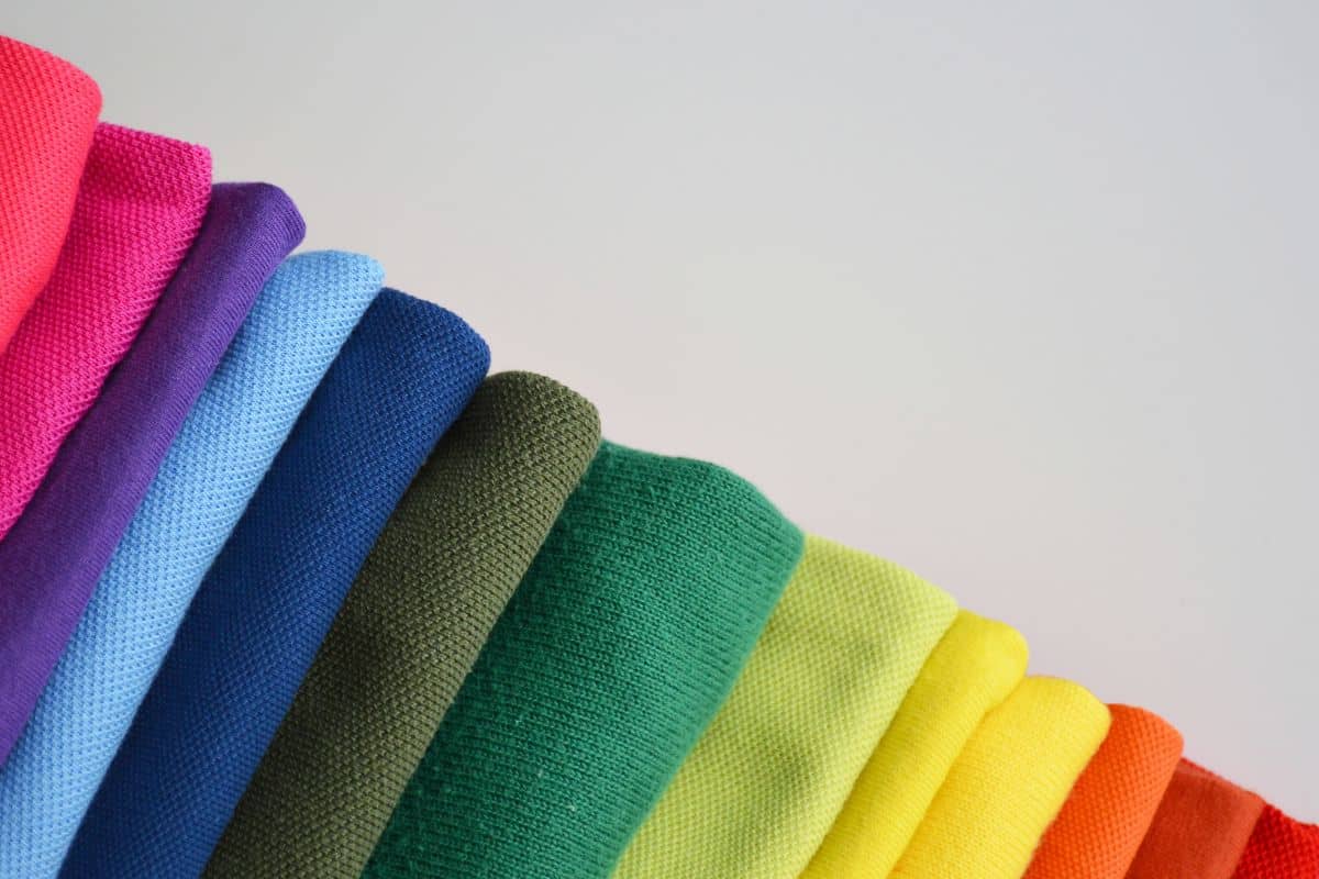 Cores que deixam seu look mais inteligente segundo pesquisas