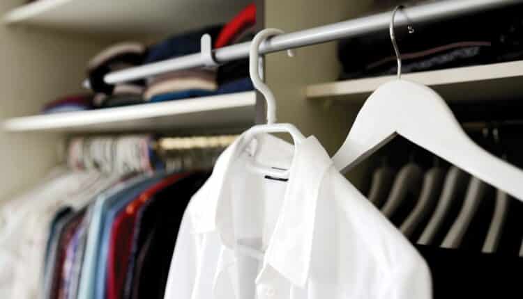Bolinhas na roupa é um problema que atormenta sua vida? Veja como resolver de um jeito muito barato e fácil.