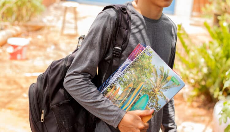 O caminho "técnico" que pode fazer você ganhar um bom salário sem precisar entrar no ensino superior neste momento; veja quais são as opções.