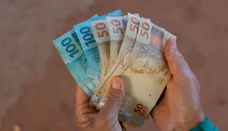 Um vendedor conseguiu fazer milhões apostando em profissionalizar seu hobby de um jeito bem diferente, mas seu plano é ambicioso e bastante arriscado.