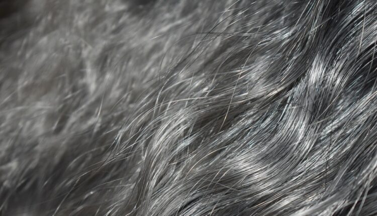 Todo mundo acha defeito no próprio cabelo, mas qual seria o modelo ideal? Entenda o que deve ser levado em conta nessa hora.