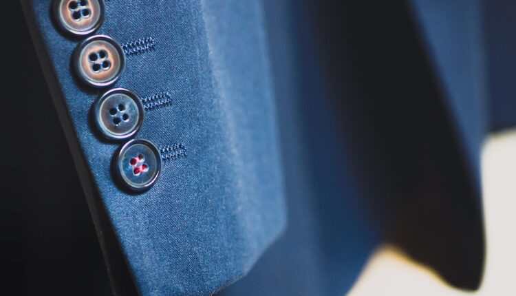 O que o nome de Napoleão tem a ver com um vestimenta tão comum quanto um blazer? A resposta pode te deixar surpreso agora mesmo.