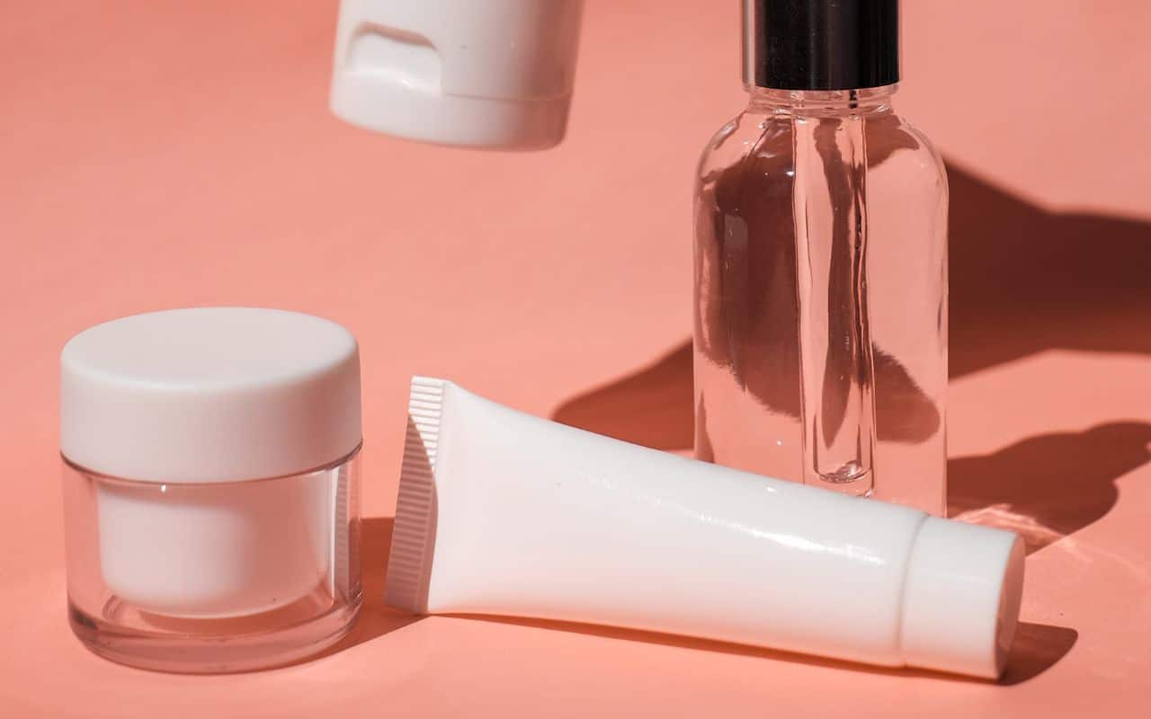 Vale muito a pena investir nesses combos que unem hidratante e perfume, já que essa é a junção para uma aparência marcante e poderosa.