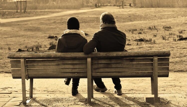 Um grave problema emocional se abre quando você insiste em cometer sempre o mesmo erro em suas conversas; aprenda a identificar e prevenir.