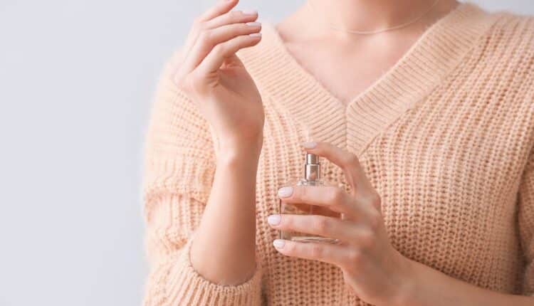 Veja como um perfume de R$ 20 pode surpreender até as pessoas mais exigentes. Podemos dizer que ninguém esperava isso desse produto.