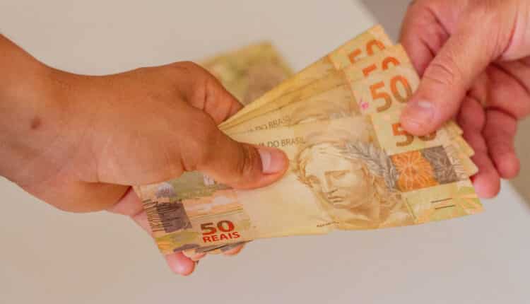 Não é apenas uma bico, mas uma chance de lucrar bem com o governo em apenas alguns poucos dias de trabalho ainda em 2025; veja como se candidatar.
